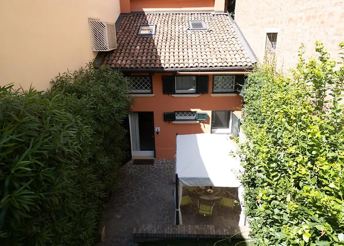 Bolognaroomscom - Isaia Garden Private Garden Spa Bath